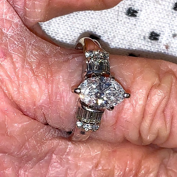 14k Excellent Diamond ring - Picture 6 of 6